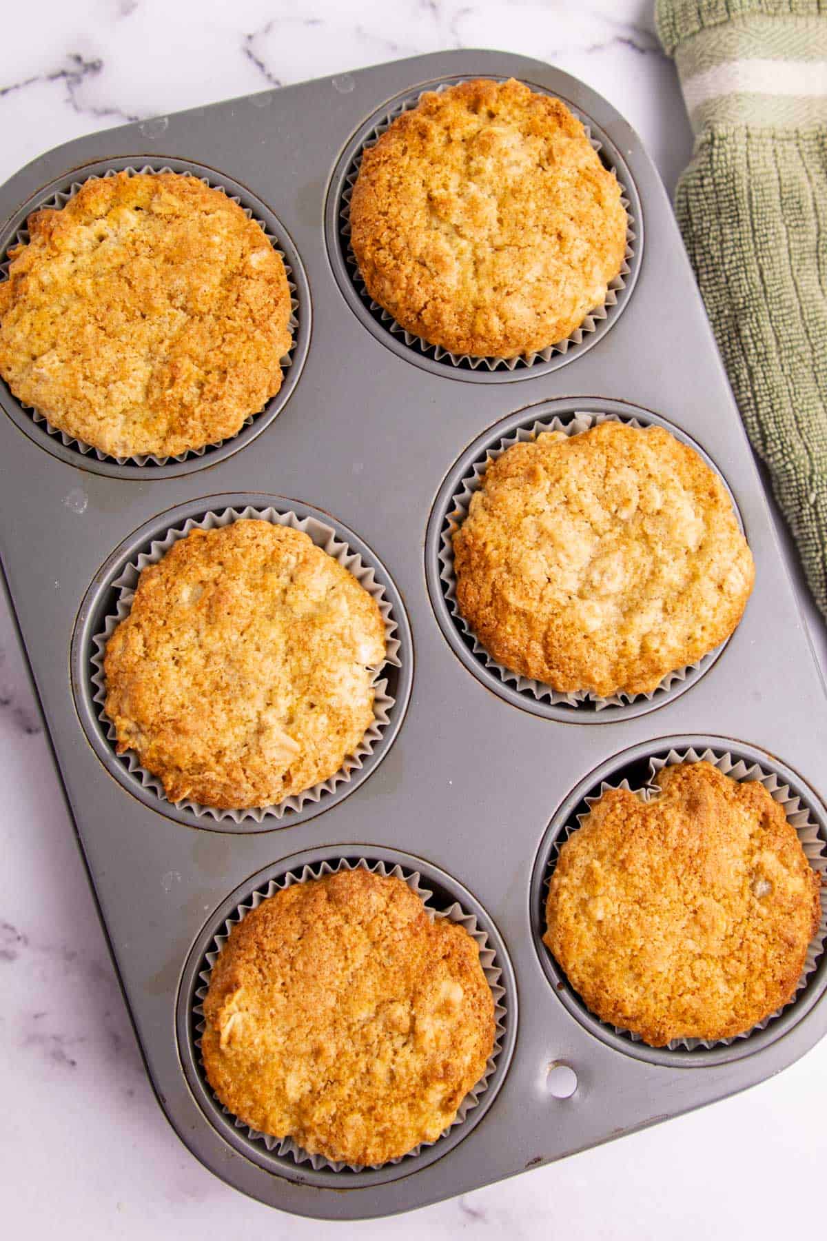 oatmeal buttlermilk muffins